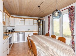 10 Person Holiday Home in Frostrup