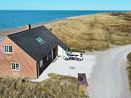 10 Person Holiday Home in Frostrup