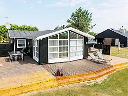 6 Person Holiday Home in Hjorring