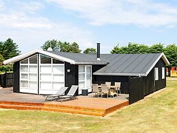 6 Person Holiday Home in Hjorring
