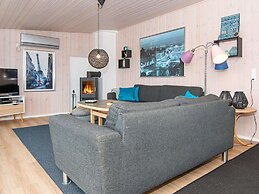 6 Person Holiday Home in Ebeltoft-by Traum