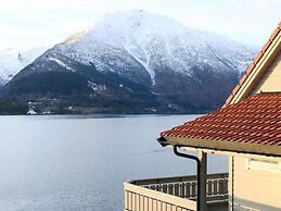 6 Person Holiday Home in Leikanger