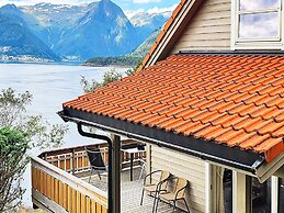 6 Person Holiday Home in Leikanger