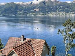 6 Person Holiday Home in Leikanger