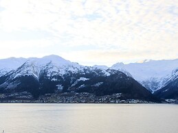 6 Person Holiday Home in Leikanger