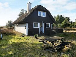 6 Person Holiday Home in Oksbol