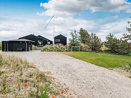 8 Person Holiday Home in Albaek-by Traum