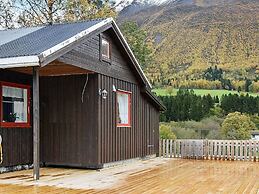 6 Person Holiday Home in Sæbø