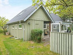 Spacious Holiday Home in Hemmet near Sea