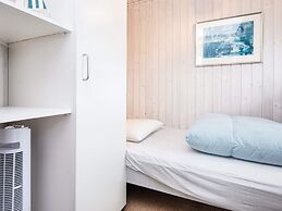 6 Person Holiday Home in Borkop