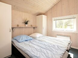 6 Person Holiday Home in Vaeggerlose