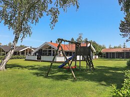 6 Person Holiday Home in Vaeggerlose