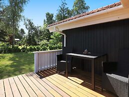 6 Person Holiday Home in Vaeggerlose