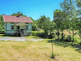5 Person Holiday Home in Kungshamn