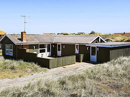 6 Person Holiday Home in Ringkobing