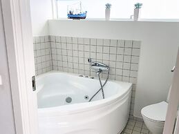 6 Person Holiday Home in Hemmet-by Traum