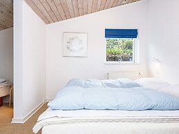 6 Person Holiday Home in Borkop
