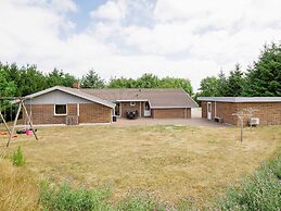 9 Person Holiday Home in Blavand