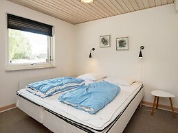 9 Person Holiday Home in Blavand