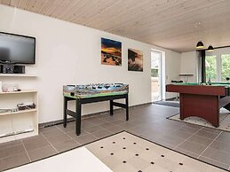 9 Person Holiday Home in Blavand