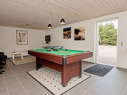 9 Person Holiday Home in Blavand