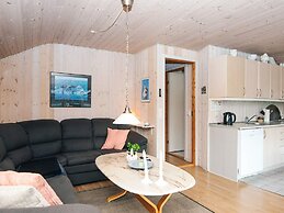 6 Person Holiday Home in Hemmet