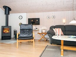 6 Person Holiday Home in Hemmet