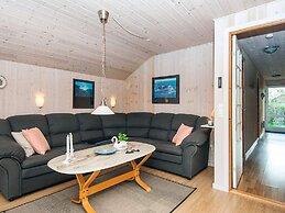 6 Person Holiday Home in Hemmet