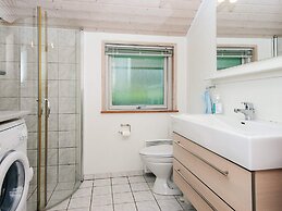 6 Person Holiday Home in Hemmet