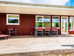 6 Person Holiday Home in Hovborg