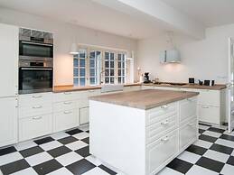 Luxurious Holiday Home in Jutland with Hot Tub