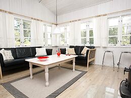 6 Person Holiday Home in Albaek-by Traum