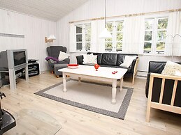 6 Person Holiday Home in Albaek-by Traum