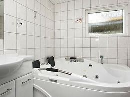Quaint Holiday Home in Farsø With Indoor Whirlpool