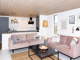 6 Person Holiday Home in Lokken-by Traum