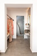 Caldera Cliff Illusion