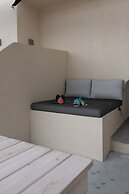 Caldera Cliff Illusion