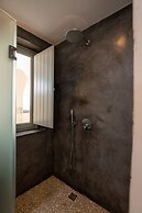 Caldera Cliff Illusion