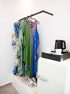 Caldera Cliff Illusion