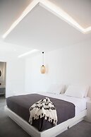 Caldera Cliff Illusion