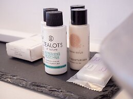 Caldera Cliff Illusion