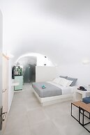 Caldera Cliff Illusion