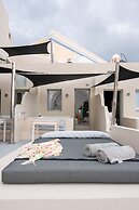 Caldera Cliff Illusion