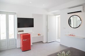 Caldera Cliff Illusion