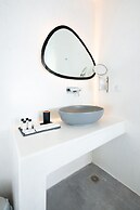 Caldera Cliff Illusion