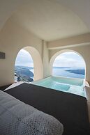 Caldera Cliff Illusion