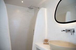 Caldera Cliff Illusion