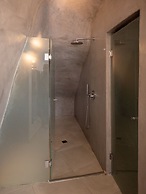 Caldera Cliff Illusion