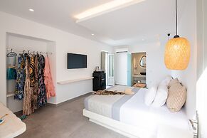 Caldera Cliff Illusion