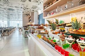 King Jason Protaras - Designed for Adults By Louis Hotels